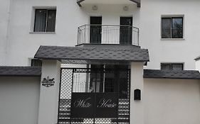 White House Apart Hotel